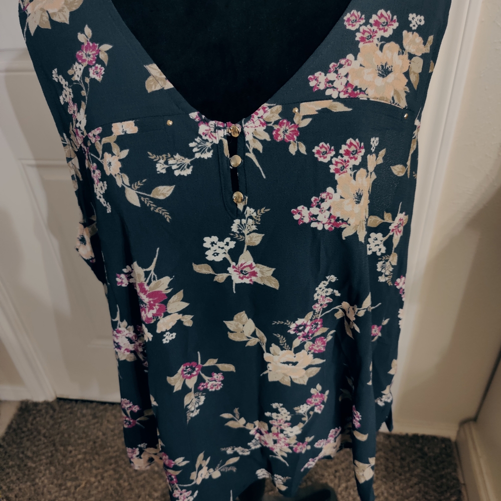 Tempted Hearts Black Camisole with Floral Print Size 3X
